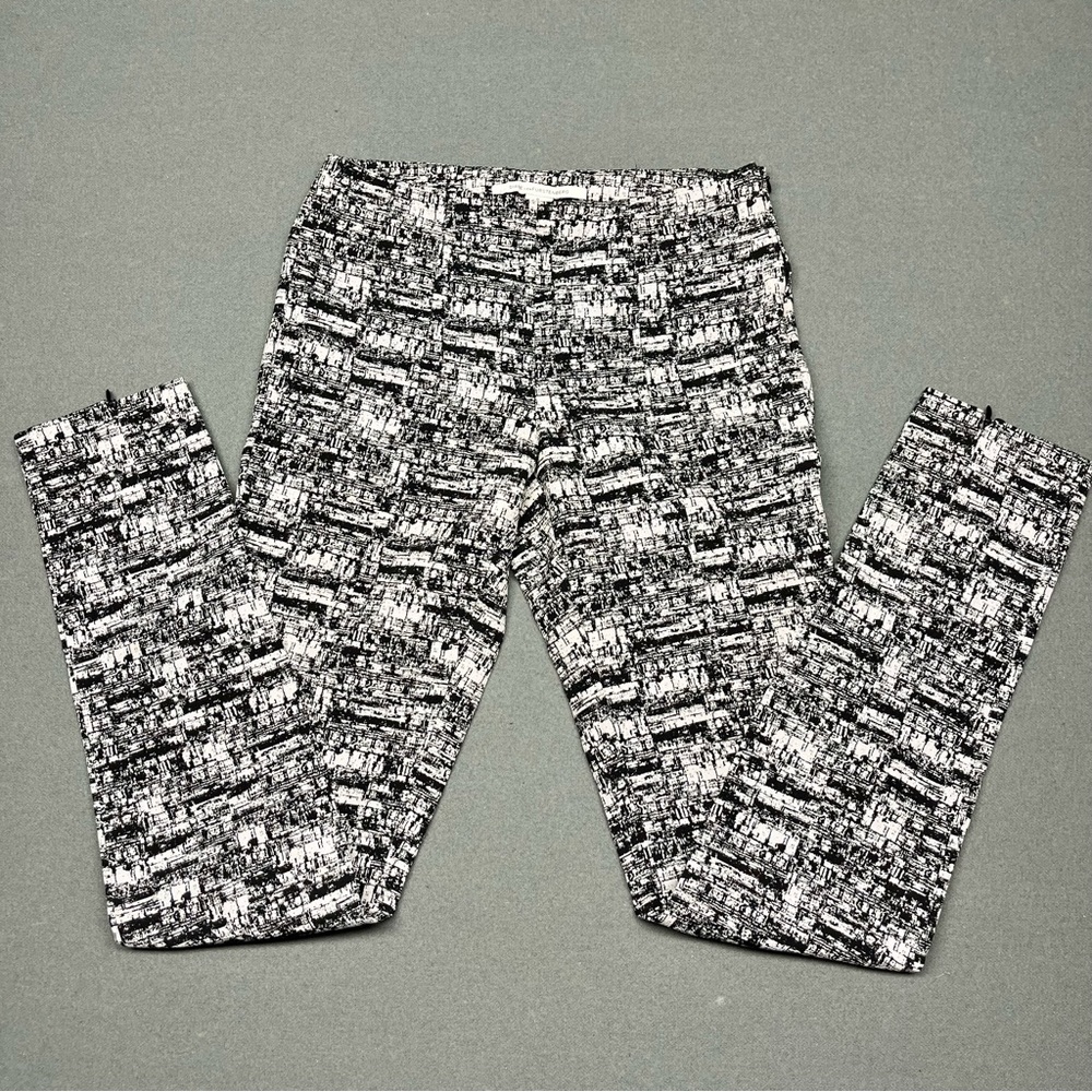Diane Von Furstenberg Black and White Textured Pattern Pants!